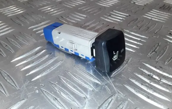 Hyundai Sonata Seat heating switch 202002962 70521 9370C