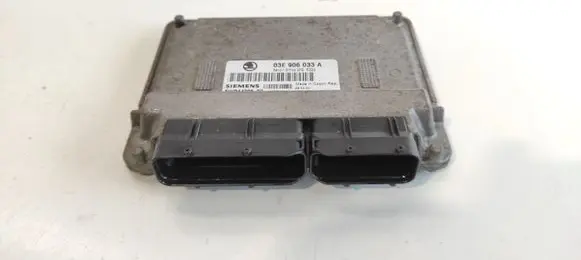 Skoda Fabia Mk1 (6Y) Engine control unit/module 03E906033A 5WP4430507