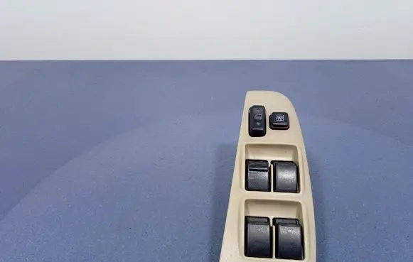 Toyota Avensis Verso Electric window control switch 54356022