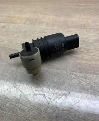 Volkswagen PASSAT B5.5 Windscreen/windshield washer pump 1T0955651A 3028143