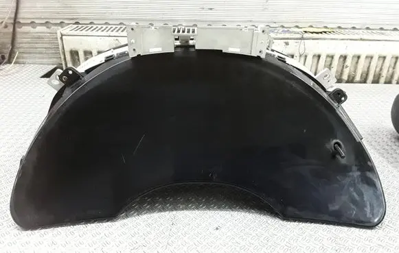 Chrysler Pacifica Speedometer (instrument cluster) C888AD