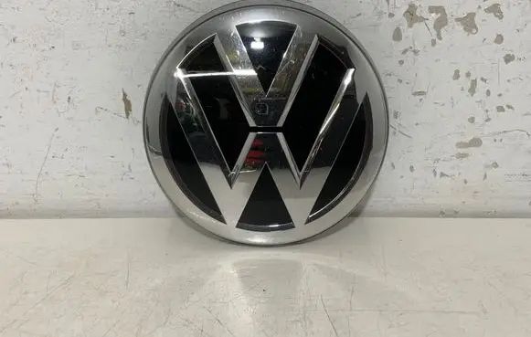 Volkswagen PASSAT B8 Manufacturer badge logo/emblem 3G0853601A