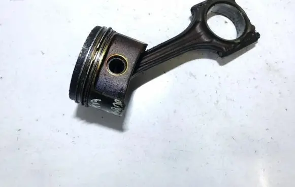 Volkswagen Bora Piston with connecting rod
