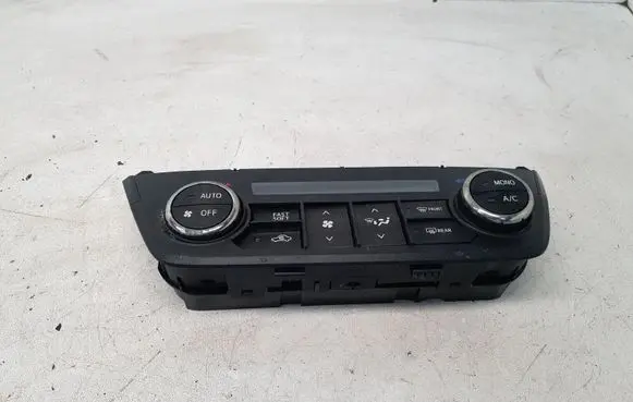 Toyota RAV 4 (XA40) Climate control unit 75F546
