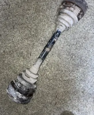 BMW 7 E32 Rear driveshaft 33211225859