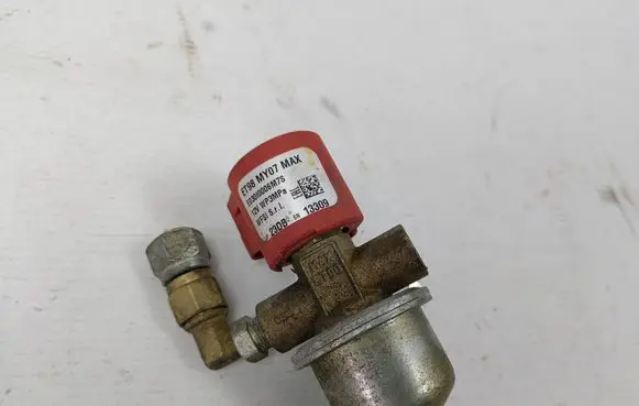 Dodge Challenger LP gas electromagnetic valve solenoid ET98 MY07