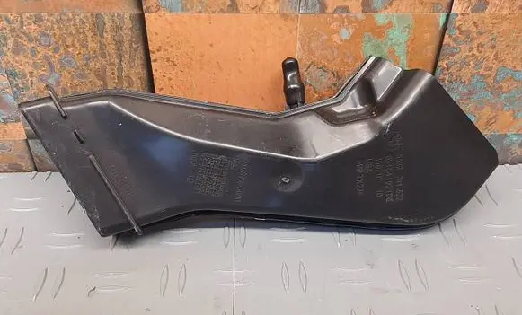 BMW X3 G01 Cabin air duct channel 7411522 2459990 51317411522