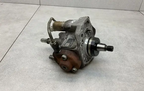 Opel Mokka X Fuel injection high pressure pump 55495425