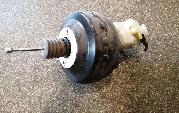 Opel Insignia A Brake booster 13228183AS