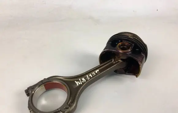 Volkswagen Golf VIII Piston with connecting rod 04EAM 1622094 L1622094