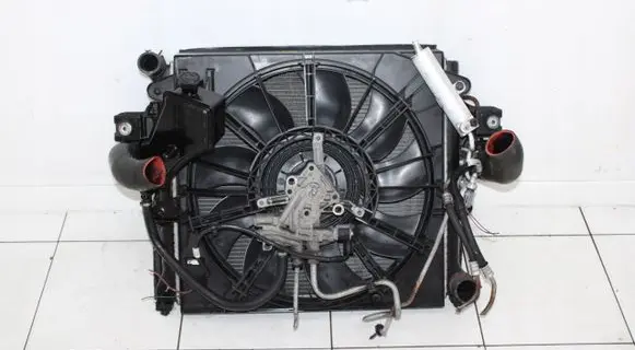 Jeep Grand Cherokee (WK) Radiator set 35R17