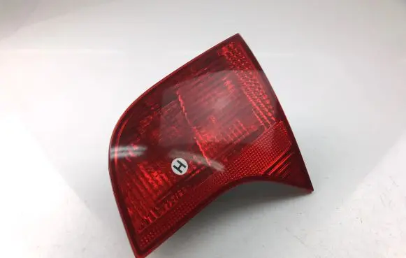 Audi A4 S4 B8 8K Tailgate rear/tail lights 8E9945094