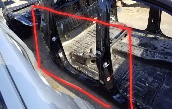 Ford Ranger Pillar (middle) 