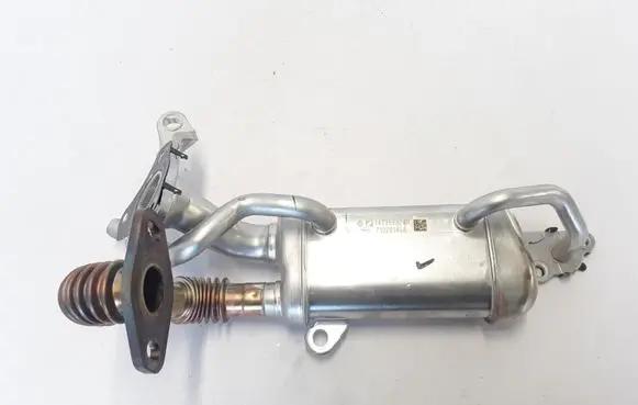 Renault Captur EGR valve cooler 147357324R