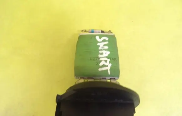 Smart ForFour I Heater blower motor/fan resistor R27KR74K