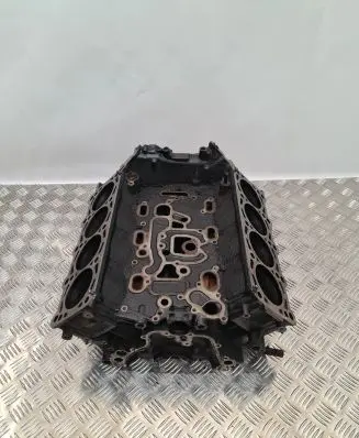 Audi A8 S8 D4 4H Engine block 057023G