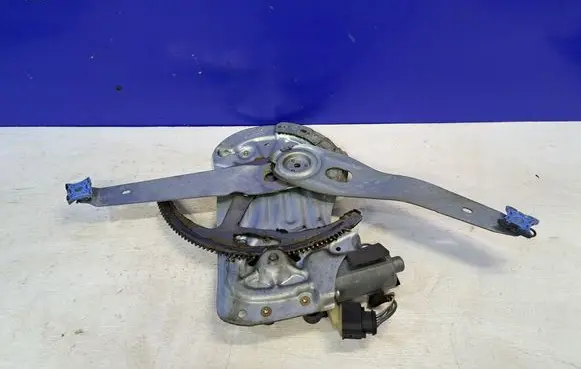 Volvo XC90 Front door electric window regulator 30784576