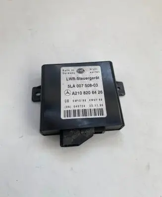 Mercedes-Benz E W210 Light module LCM A2108206426 040724 5LA00750803