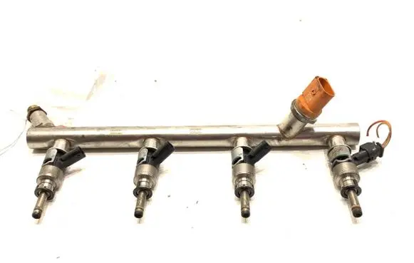 Audi A8 S8 D4 4H Fuel main line pipe 079036T
