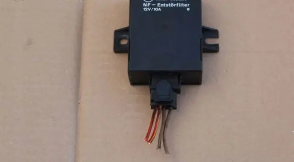 BMW 5 E39 Engine control unit/module 8351258