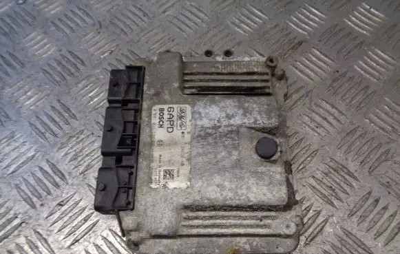 Mazda 3 I Engine control unit/module 3M61-12A650-AD