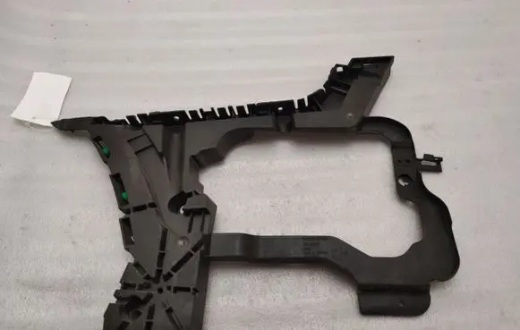 Volvo S90, V90 Rear bumper mounting bracket 31425065