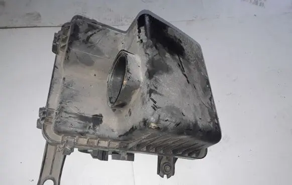KIA Sorento Air filter box 281103E200