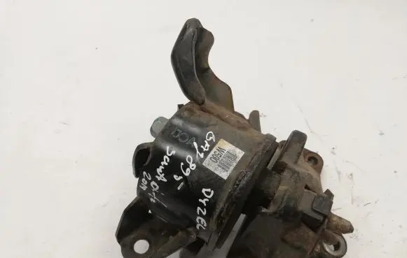 Engine mount bracket