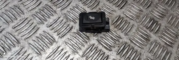 Dodge RAM 1500 DS Brake pedal sensor switch 28110680