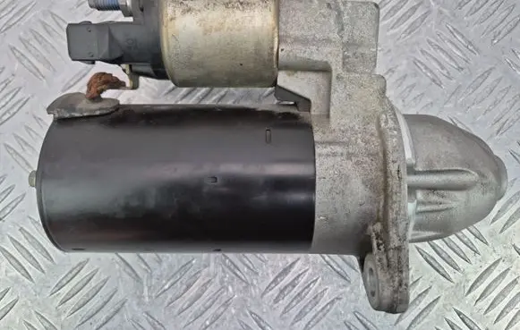 BMW X3 F25 Starter motor 7658194 0001138058