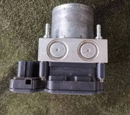 Iveco Daily 6th gen ABS Pump 5801815699
