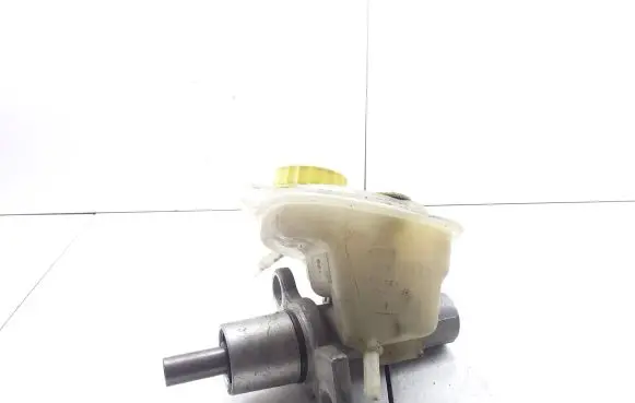 Audi A6 S6 C5 4B Master brake cylinder 4B0611301E