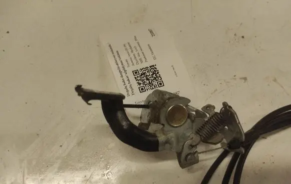 Toyota Avensis Verso Fuel cap release pull handle