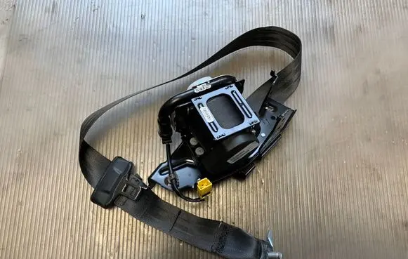 Subaru Outback (BT) Rear seatbelt 6432296VHB BS460063MDK