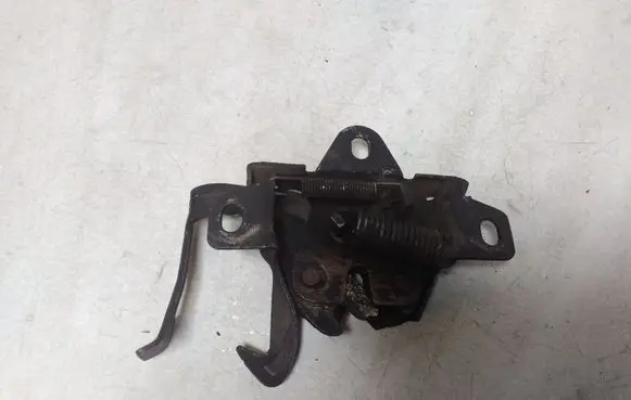 Engine bonnet/hood lock/catch