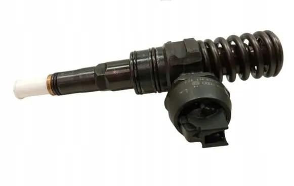 Volkswagen PASSAT B5.5 Fuel injector 038130073BA