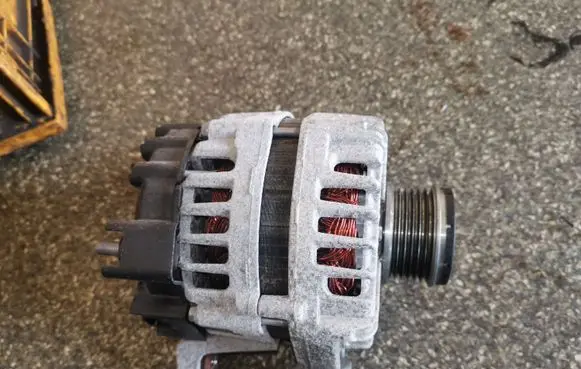 Buick Encore I Generator/alternator 13597226