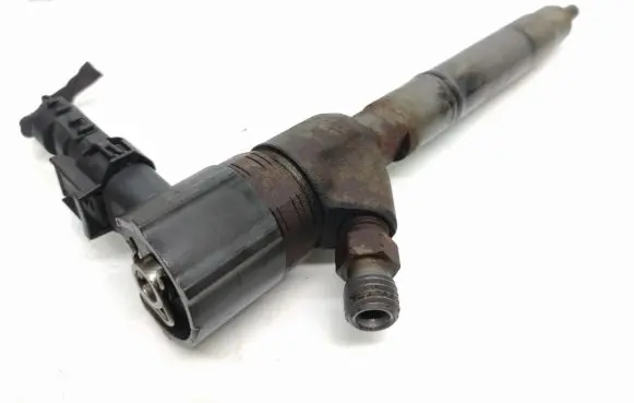 Fuel injector