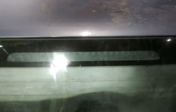 Volvo V70 Third/center stoplight 