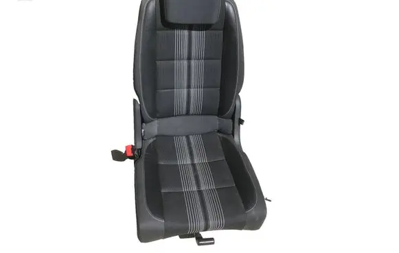 Volkswagen Touran II Rear seat 