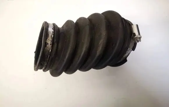 Ford Focus Air intake hose/pipe 1059139s01