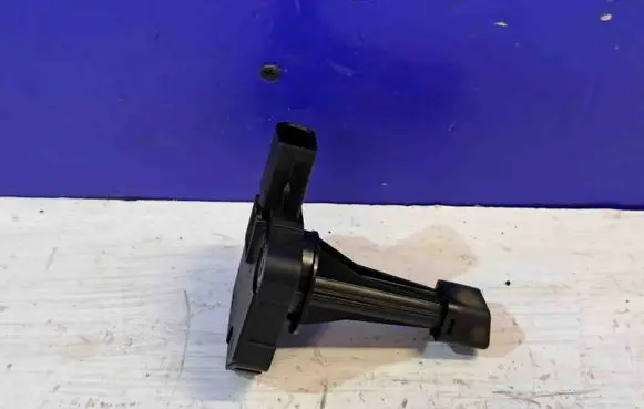 Volvo XC70 Oil level sensor 7G9N6C624AC