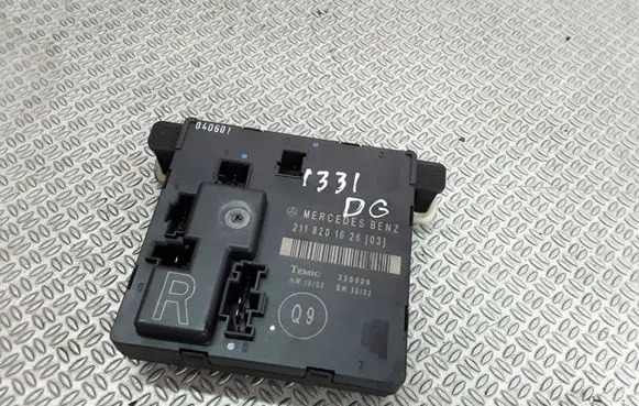Mercedes-Benz E W211 Door control unit/module 2118201626