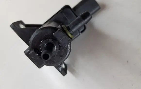 Citroen C5 Turbo solenoid valve 9665558580