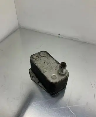 BMW 3 E46 Engine oil radiator 7787698 47012