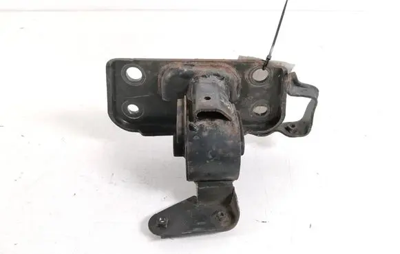 Toyota RAV 4 (XA30) Engine mount bracket 12372-28220