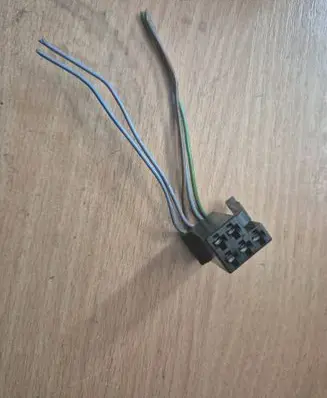 Volkswagen PASSAT B3 Other relay 357959869