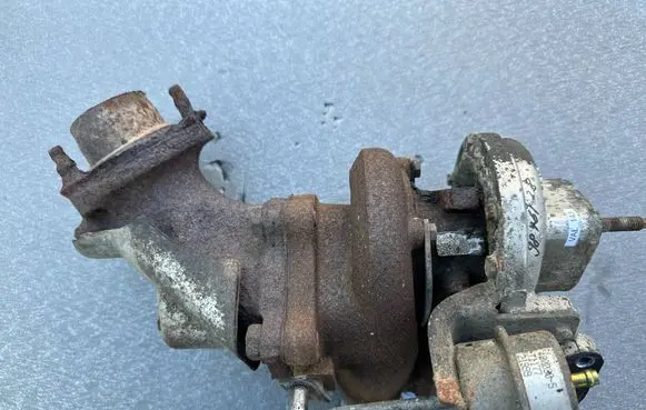 Nissan Patrol Y61 Turbo 14411VB300 14440VB300