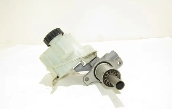 Master brake cylinder
