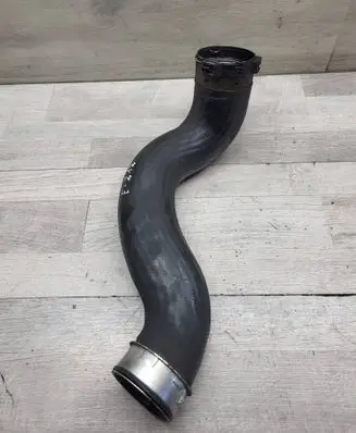 Mercedes-Benz E W212 Intercooler hose/pipe A2045280682